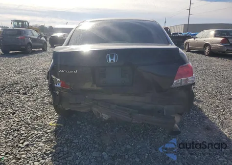 2010 Honda Accord Lxp z USA, uszkodzony, nr VIN 1HGCP2F40AA141565